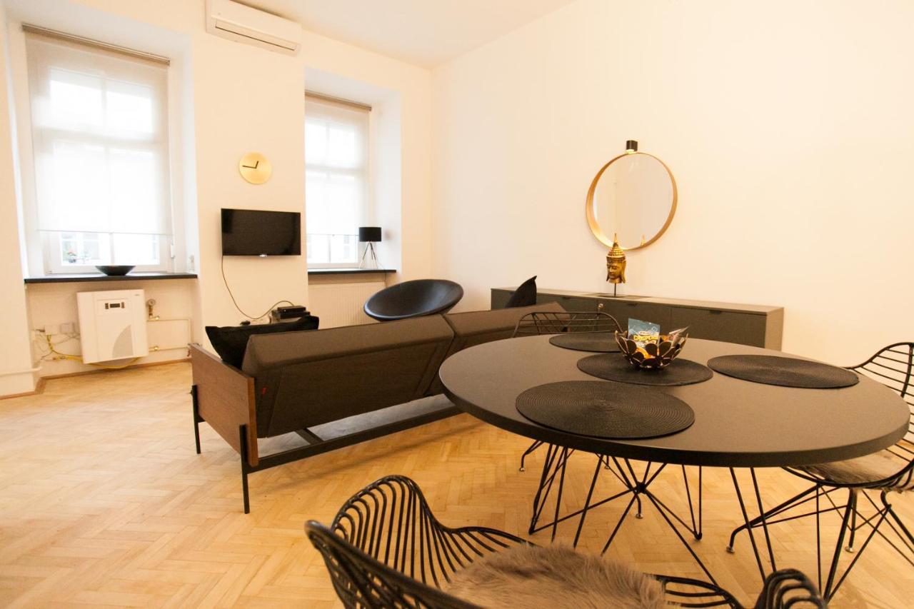 Real Delux Apartment Next To Gozsdu & Synagogue บูดาเปสต์ ภายนอก รูปภาพ